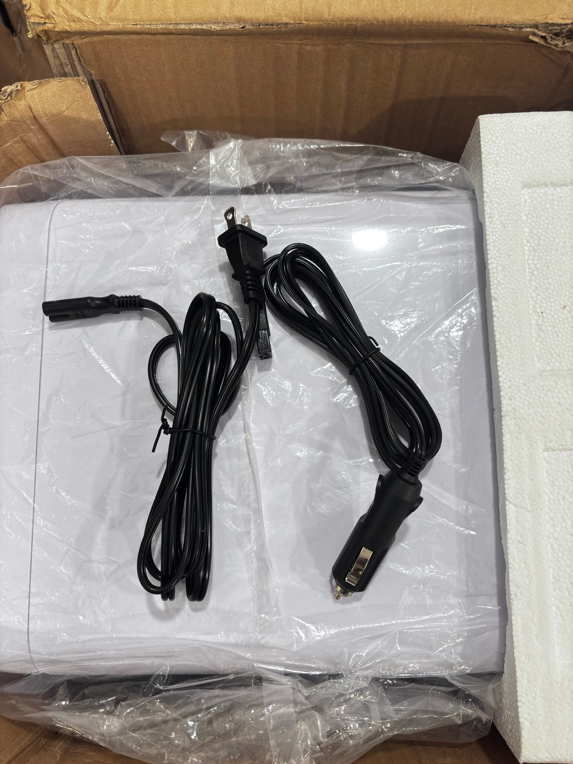 advwin 20L mini fridge AC and DC power cords