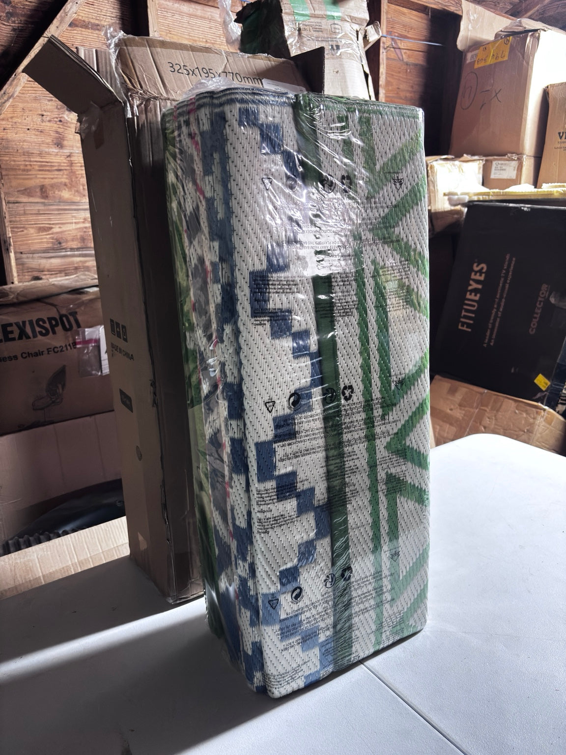 GARVEE outdoor patio rug packaged